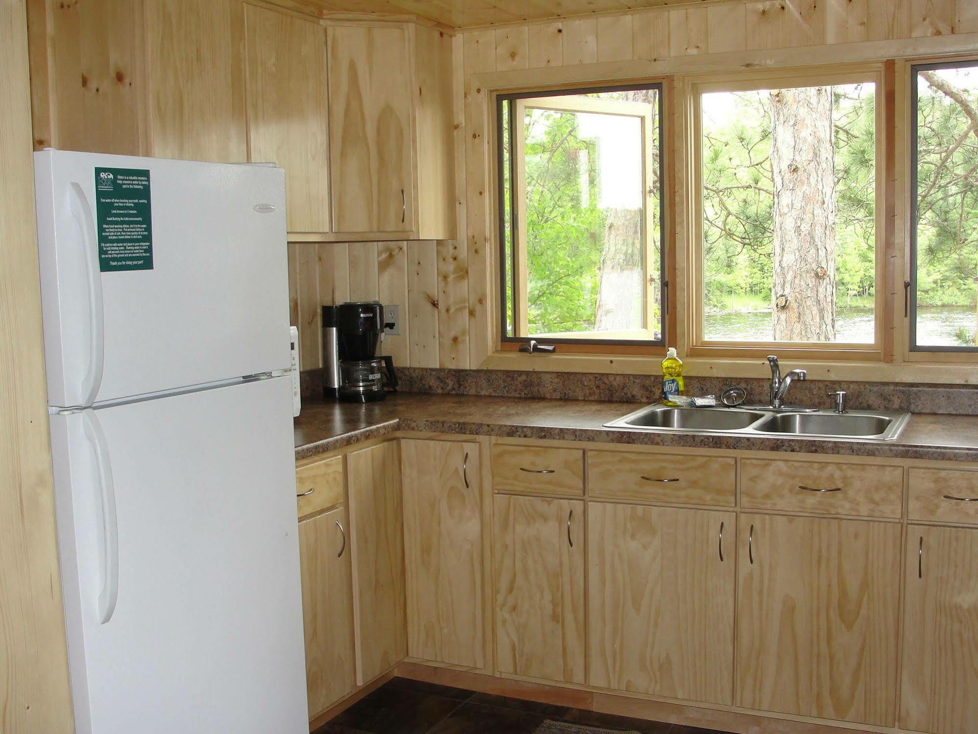 Pine Point Lodge Resort & Motel Crane Lake 외부 사진